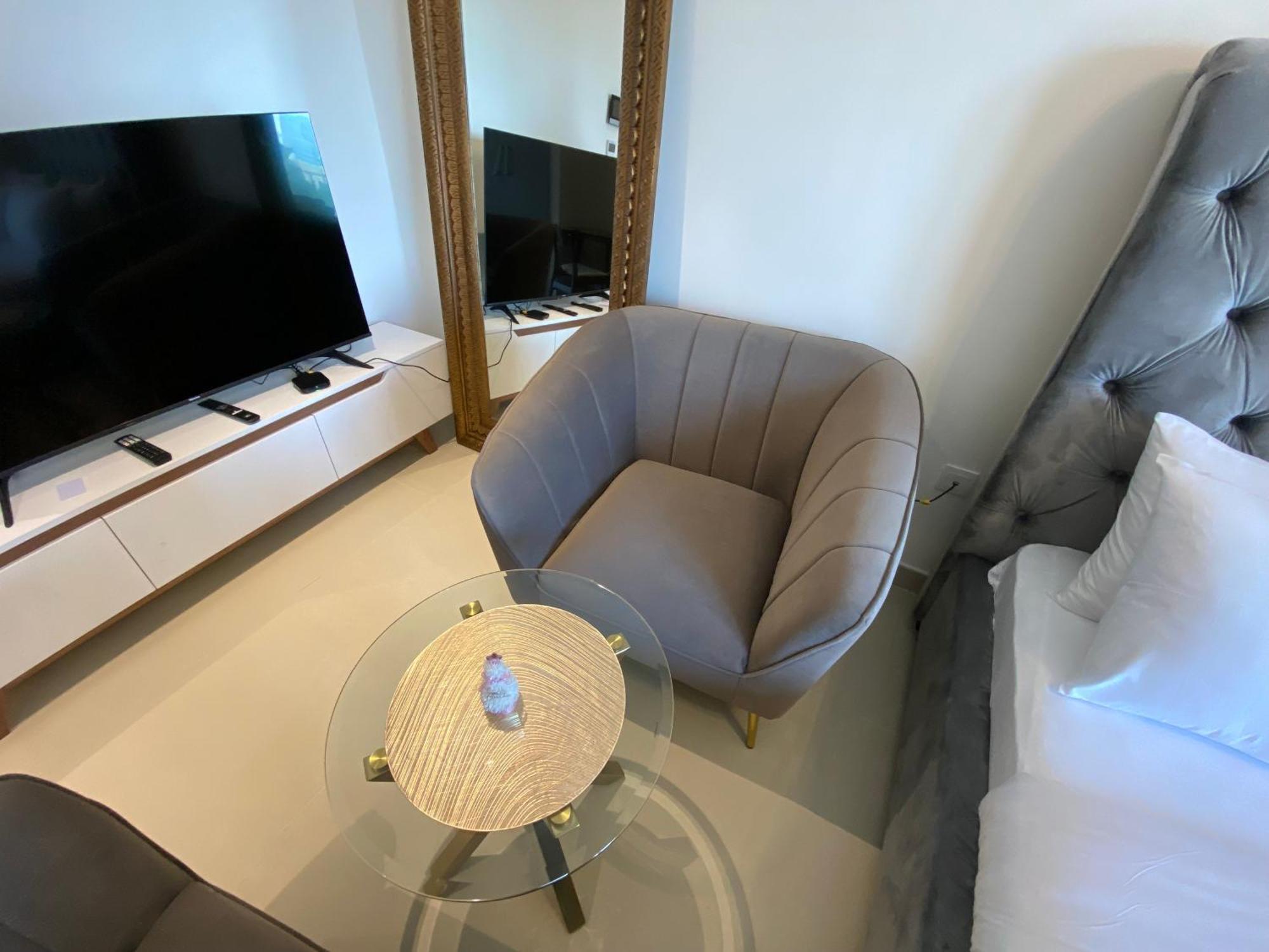 Apartment Beautiful Whit Pool Rooftop Near Metro Dubai