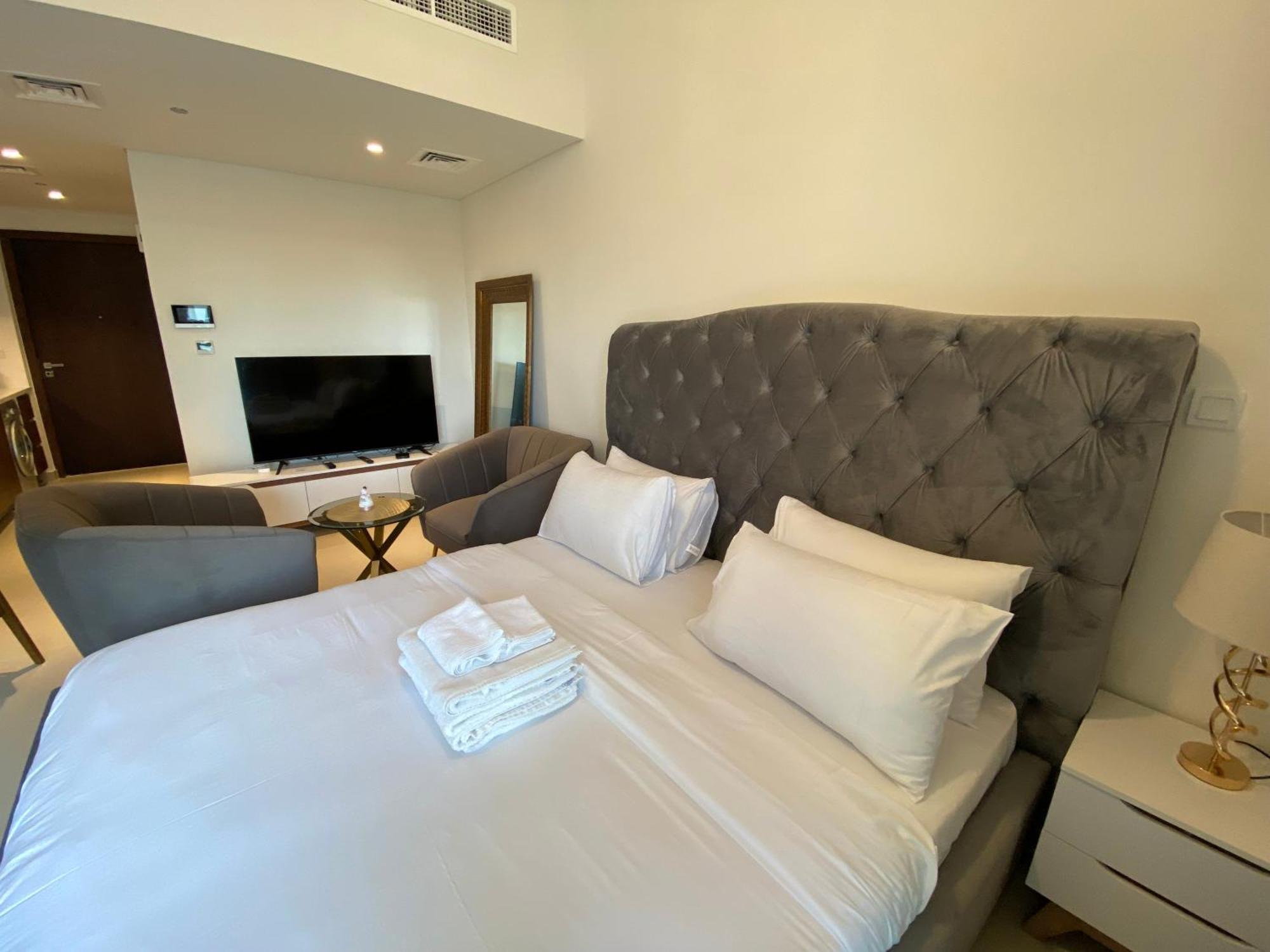 Apartment Beautiful Whit Pool Rooftop Near Metro
