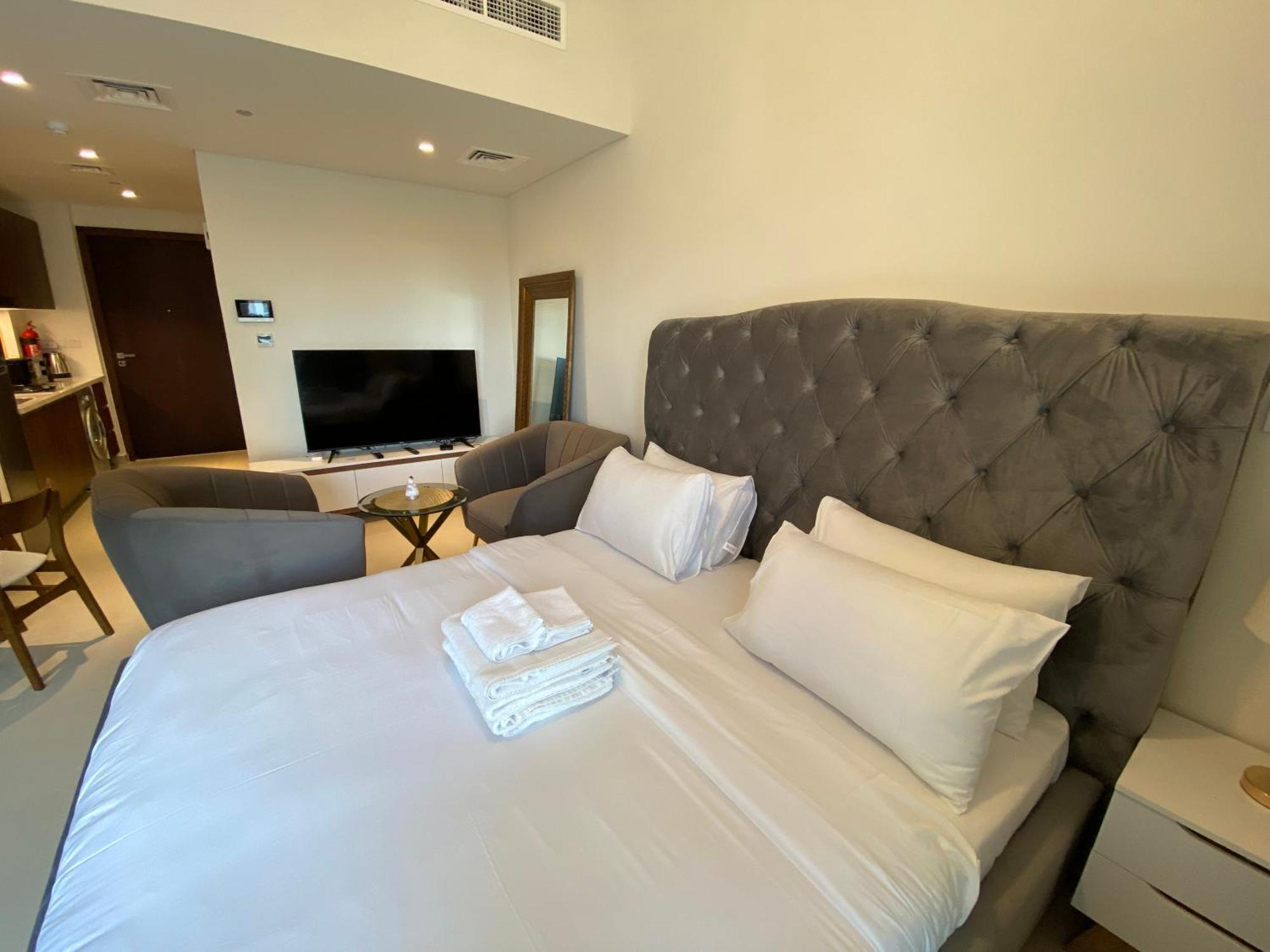 Apartment Beautiful Whit Pool Rooftop Near Metro *